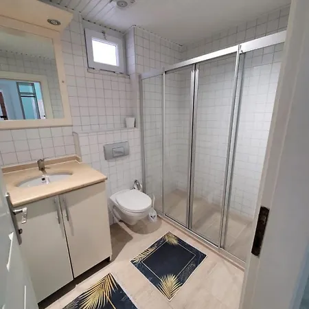 Sa Apartments! 2bd Flat 150m To The *