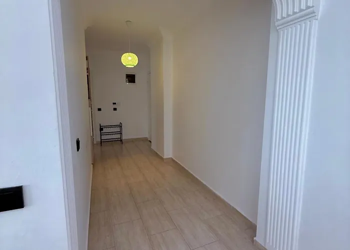 Sa Apartments! 2bd Flat 150m To The *