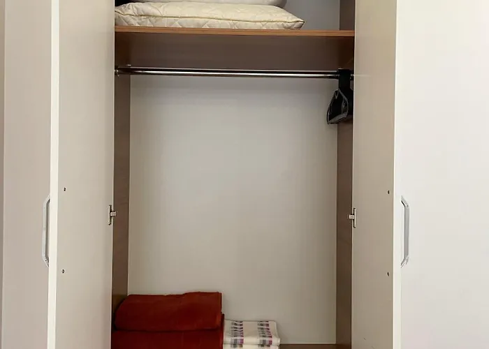 Sa Apartments! 2bd Flat 150m To The *