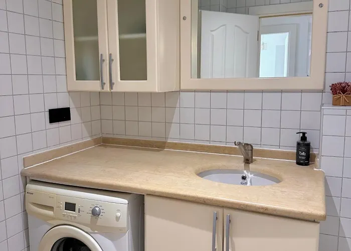 Apartment Sa Apartments! 2bd Flat 150m To The